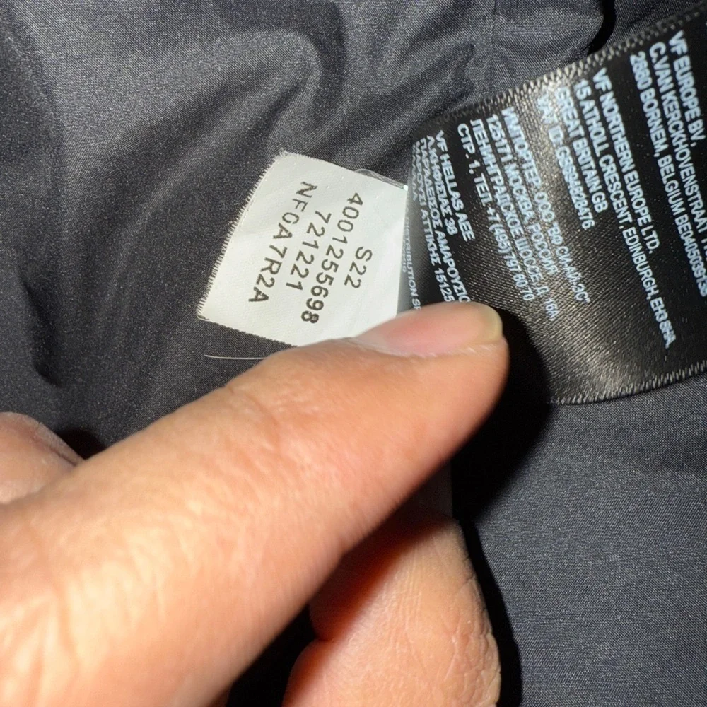 The north face Phlego synthetic insulated jacket in size medium